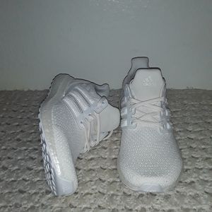 Adidas UltraBoost DNA 'Cloud White' women size 8